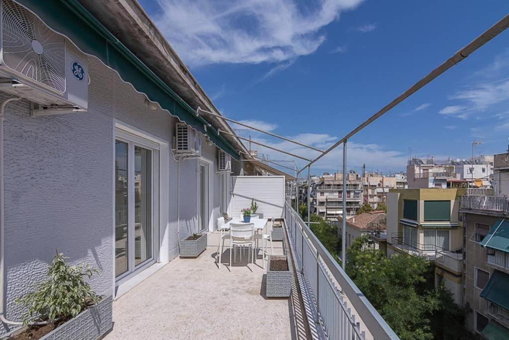 Sunlit 2Br Oasis In Metaxourghio 3Min From Metro Atenas Exterior foto