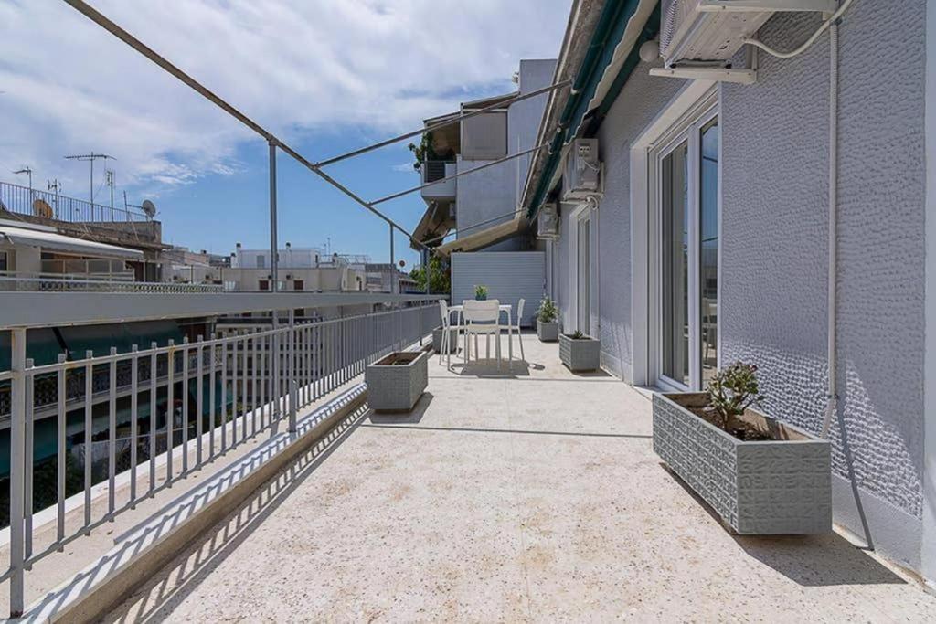 Sunlit 2Br Oasis In Metaxourghio 3Min From Metro Atenas Exterior foto