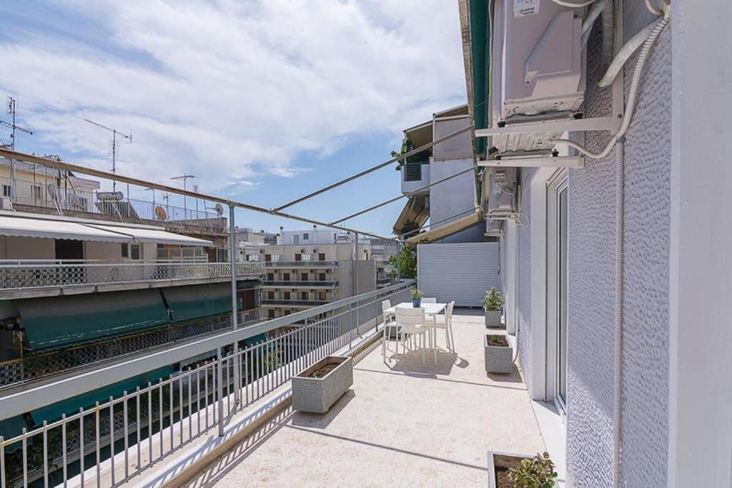 Sunlit 2Br Oasis In Metaxourghio 3Min From Metro Atenas Exterior foto